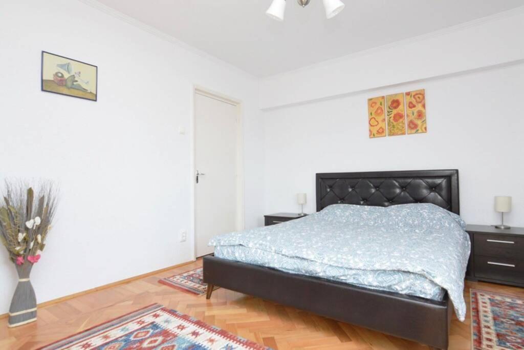 Apartament Ultracentral Piata Unirii Lägenhet Bukarest Exteriör bild